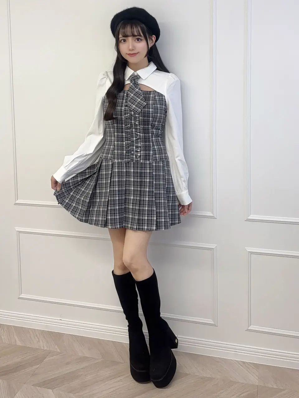 ネクタイ付きプリーツワンピース｜evelyn（エブリン）公式通販サイト