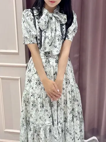 An MILLE レースラインフラワーワンピース レースラインフラワーワンピース｜evelyn（エブリン）公式通販サイト