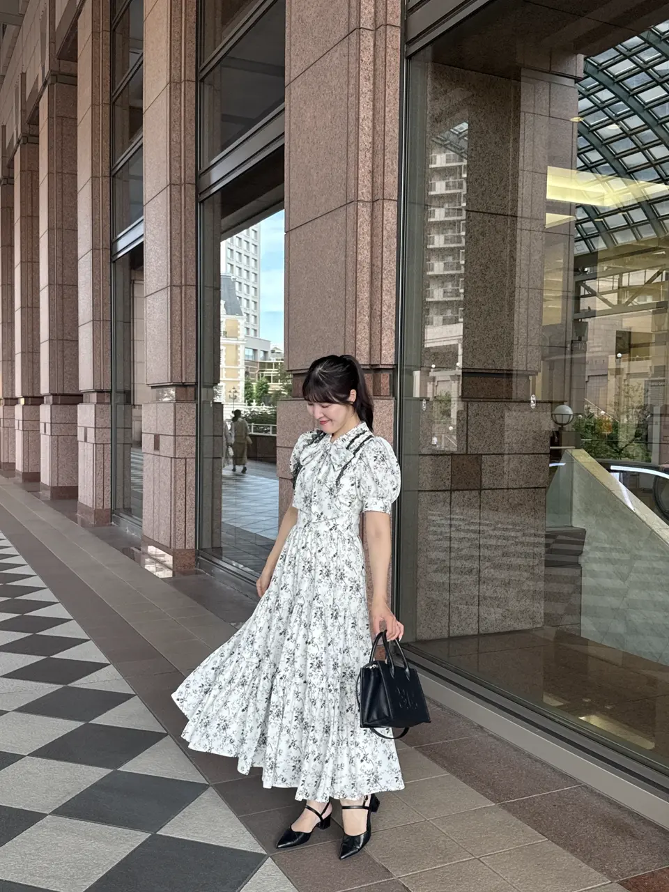 レースラインフラワーワンピース｜evelyn（エブリン）公式通販サイト