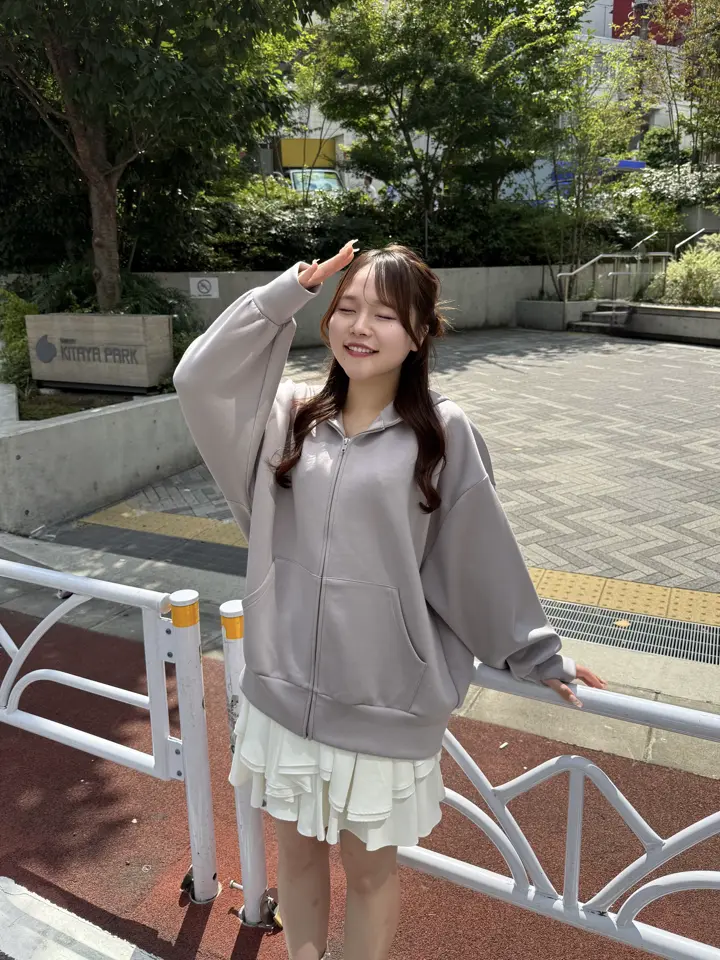 エンボスロゴパーカー｜evelyn（エブリン）公式通販サイト