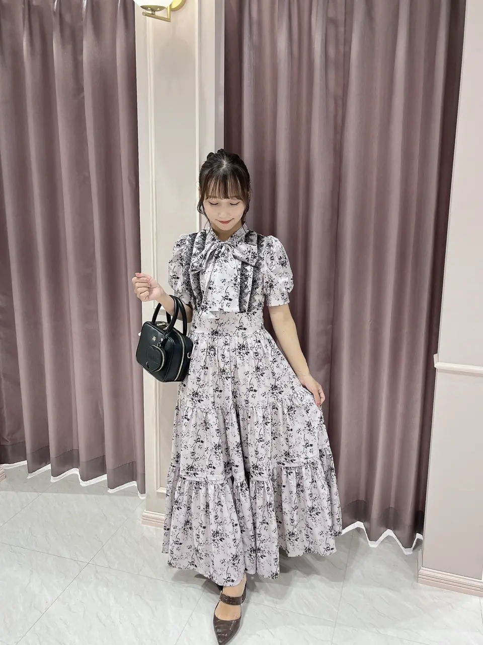 レースラインフラワーワンピース｜evelyn（エブリン）公式通販サイト