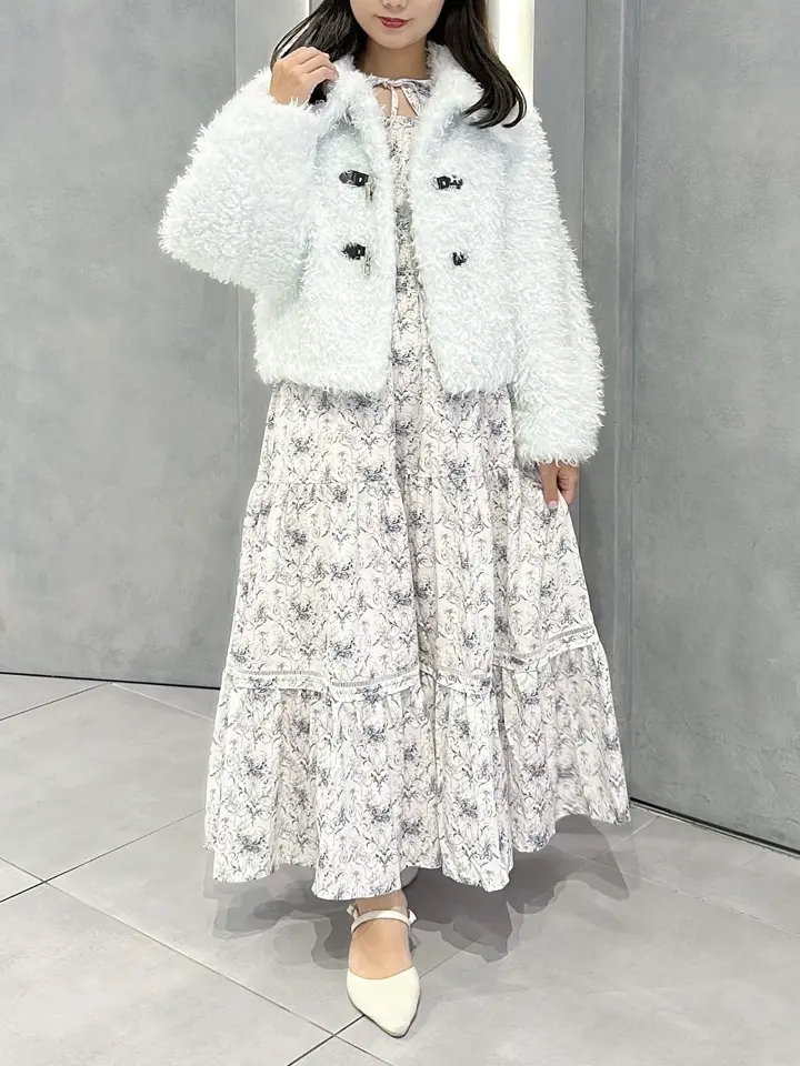 セール＊完売品(白)Favoriteエンパイアライン風 ジューン・ブライドワンピ セール＊完売品(白)Favoriteエンパイアライン風 ジューン・ブライド