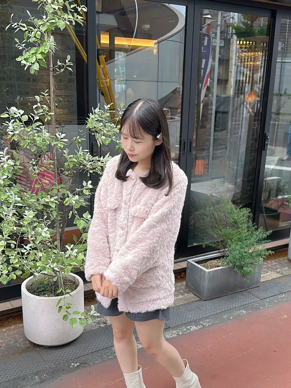 アンミール ゴールドボタンファーコート ピンク ゴールドボタンファーコート｜evelyn（エブリン）公式通販サイト