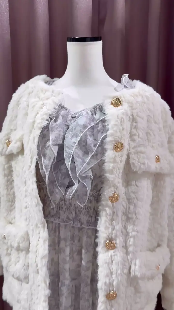 ゴールドボタンファーコート｜evelyn（エブリン）公式通販サイト