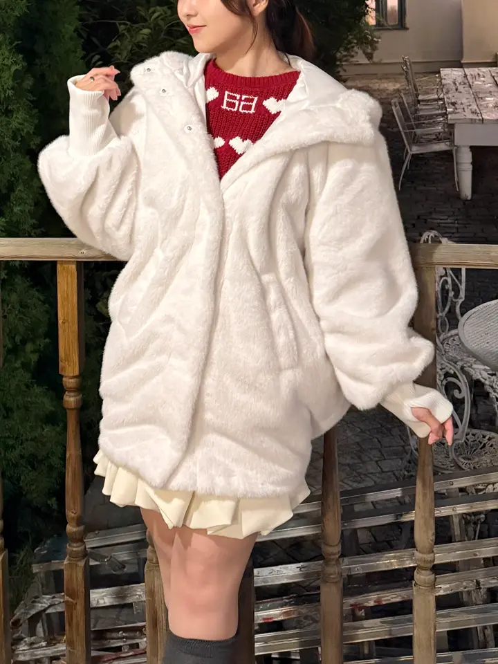 evelyn コート ホワイト ファー付き LOVE 音嶋莉沙さんが着る evelyn Winter collection🩷🩵 #ビジュー