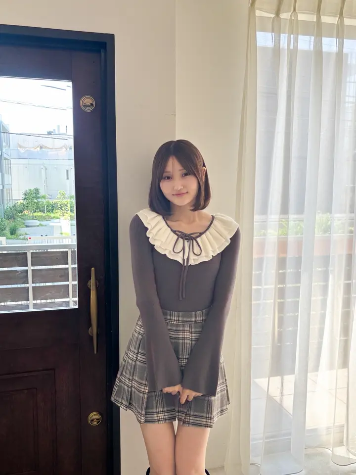 フリルカラークロスニット｜evelyn（エブリン）公式通販サイト