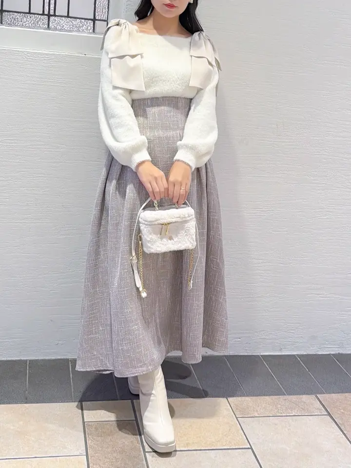 今週限定大幅お値下げ！！ evelyn シフォンリボンニットLS evelyn - ♡最終値下げevelynボウタイリボンニット♡の通販 by りの