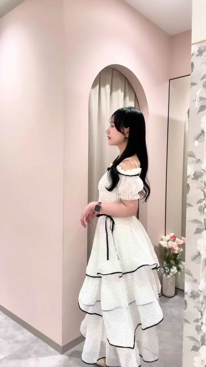 オフショルトップス×ヘムレイヤードスカート セット｜evelyn