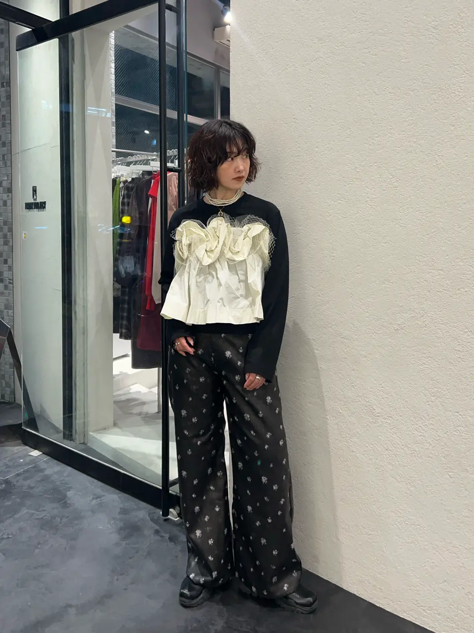 SALE】Vegan Leather Flower Print Pants
