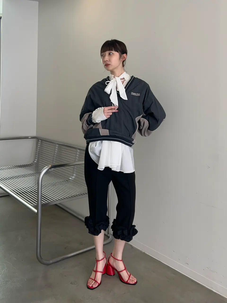 Flower Hem Capri Pants