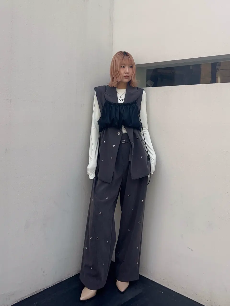 Eyelet Over Gilet