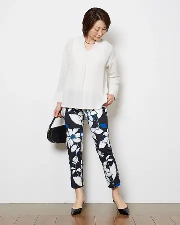 新品タグ付き CADUNE ボタニカルパンツ ★サイズ36 新品タグ付き CADUNE ボタニカルパンツ ☆サイズ36