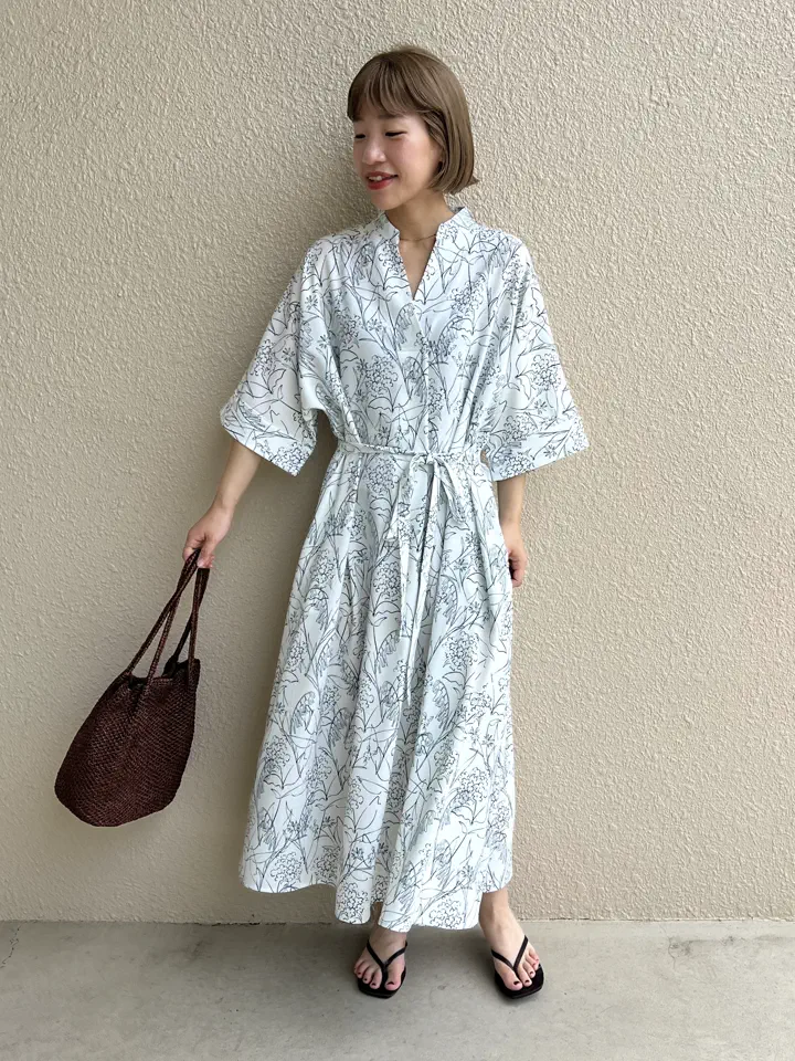 きらめきバッグで夏の華やかコーデ