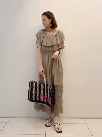 GRACE CONTINENTAL 亀田 未希 コーディネート画像