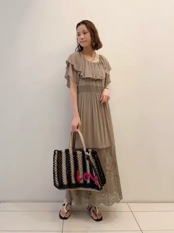 GRACE CONTINENTAL 亀田 未希 コーディネート画像