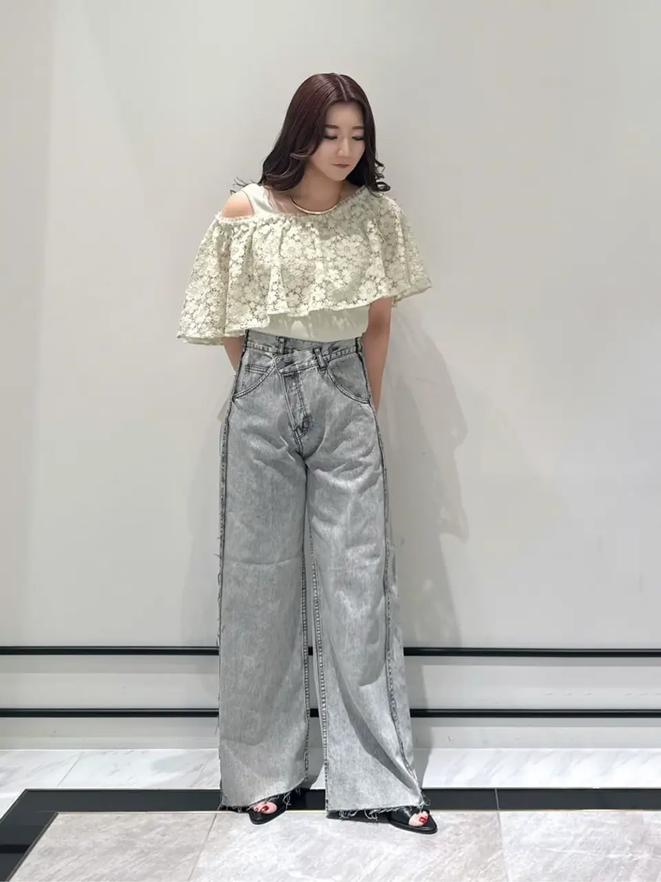 GRACE CONTINENTAL MOMOKO コーディネート画像