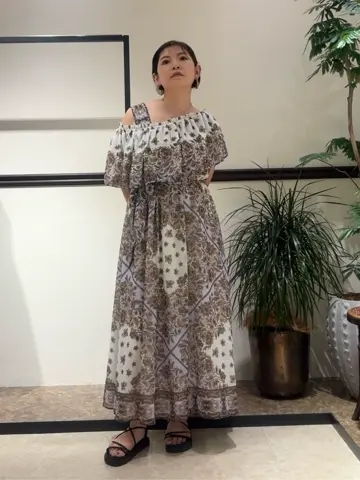 GRACE CONTINENTAL N.YURI コーディネート画像