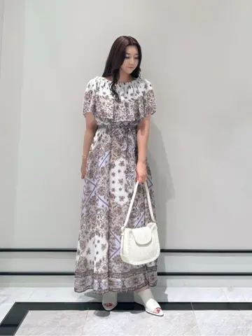 GRACE CONTINENTAL MOMOKO コーディネート画像