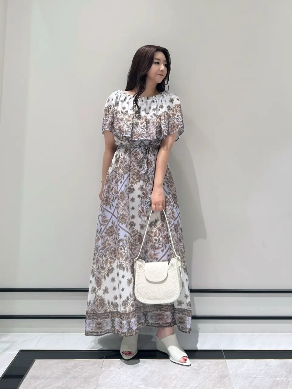 GRACE CONTINENTAL MOMOKO コーディネート画像