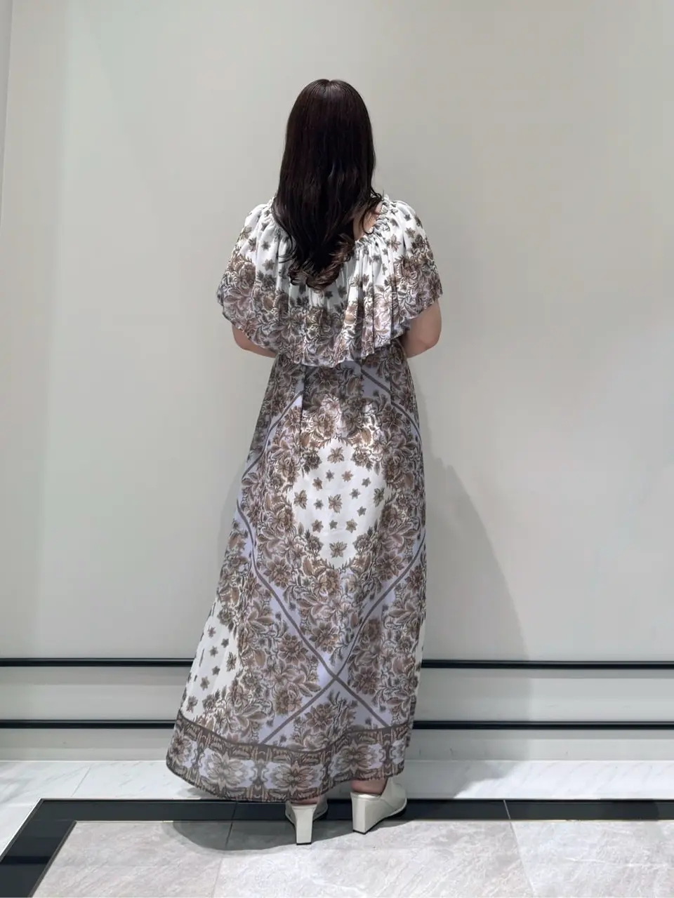 GRACE CONTINENTAL MOMOKO コーディネート画像