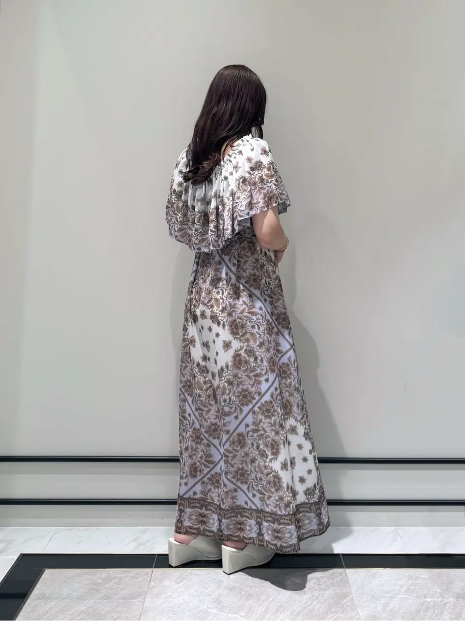 GRACE CONTINENTAL MOMOKO コーディネート画像