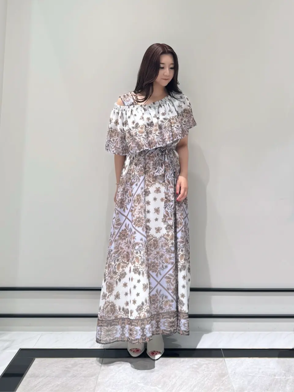 GRACE CONTINENTAL MOMOKO コーディネート画像