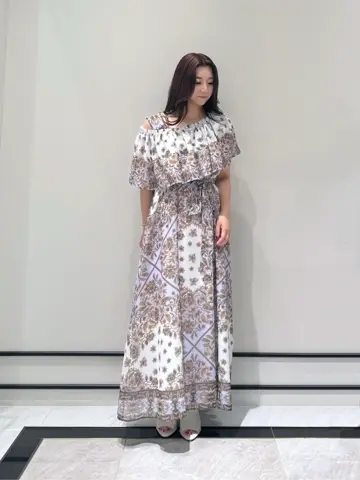 GRACE CONTINENTAL MOMOKO コーディネート画像