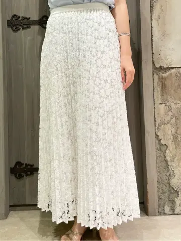 GRACE CONTINENTAL minami コーディネート画像