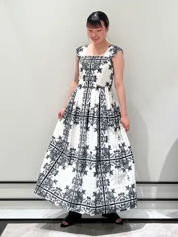 GRACE CONTINENTAL CHISAKO.S コーディネート画像