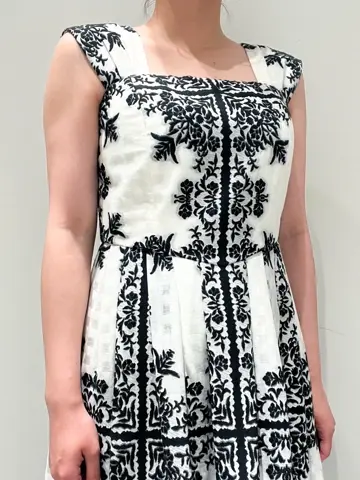 GRACE CONTINENTAL CHISAKO.S コーディネート画像