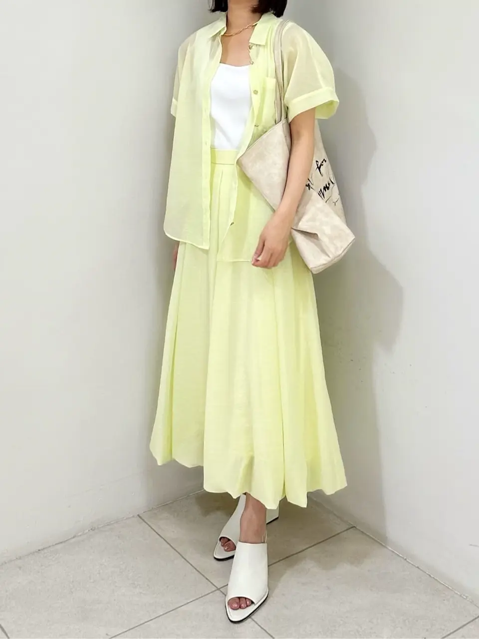 GRACE CONTINENTAL MORITA AI コーディネート画像