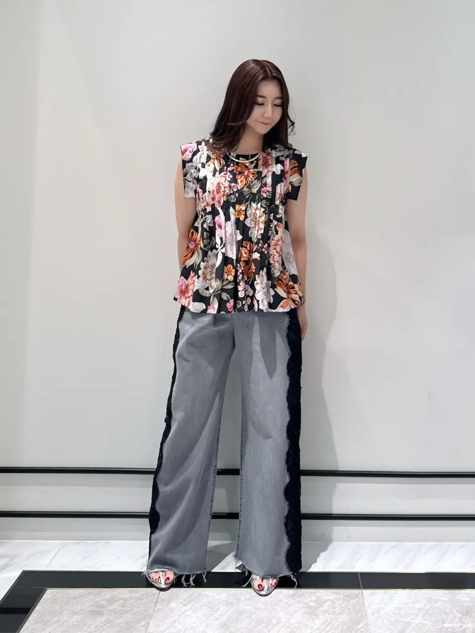 GRACE CONTINENTAL MOMOKO コーディネート画像