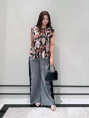 GRACE CONTINENTAL MOMOKO コーディネート画像