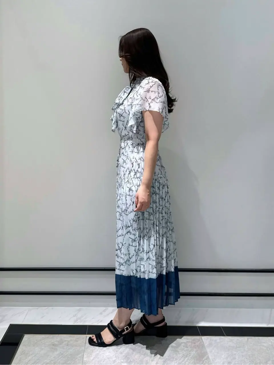 GRACE CONTINENTAL MOMOKO コーディネート画像