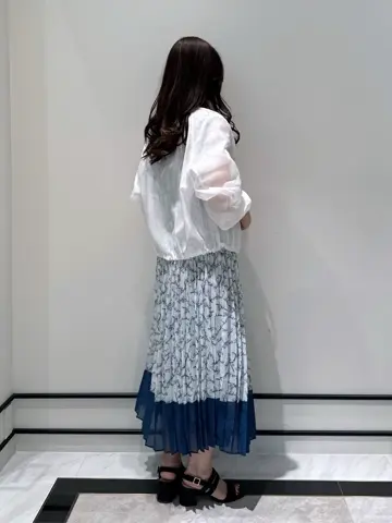 GRACE CONTINENTAL MOMOKO コーディネート画像