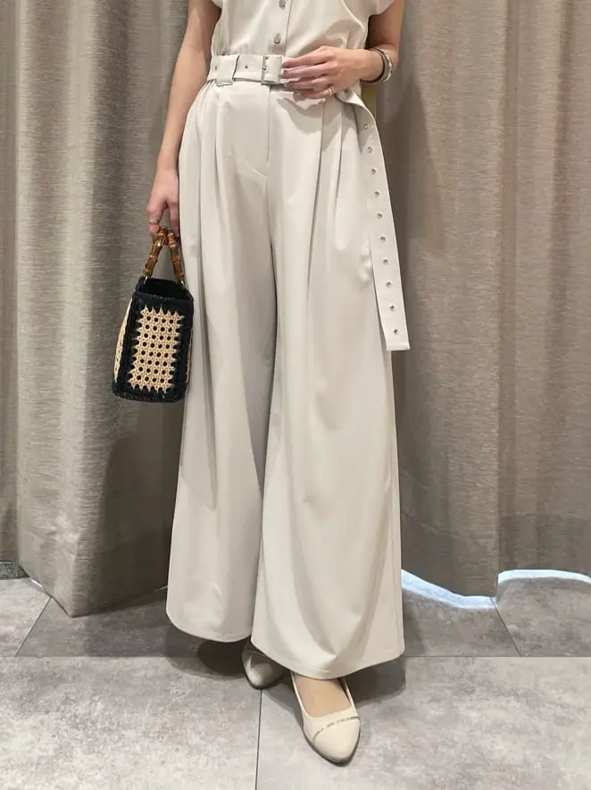 GRACE CONTINENTAL 端場　わかな コーディネート画像