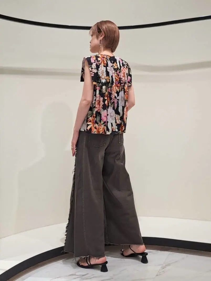 GRACE CONTINENTAL 今野　志保 コーディネート画像