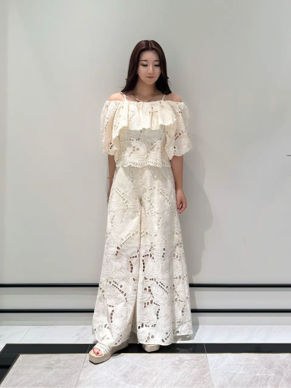 GRACE CONTINENTAL MOMOKO コーディネート画像