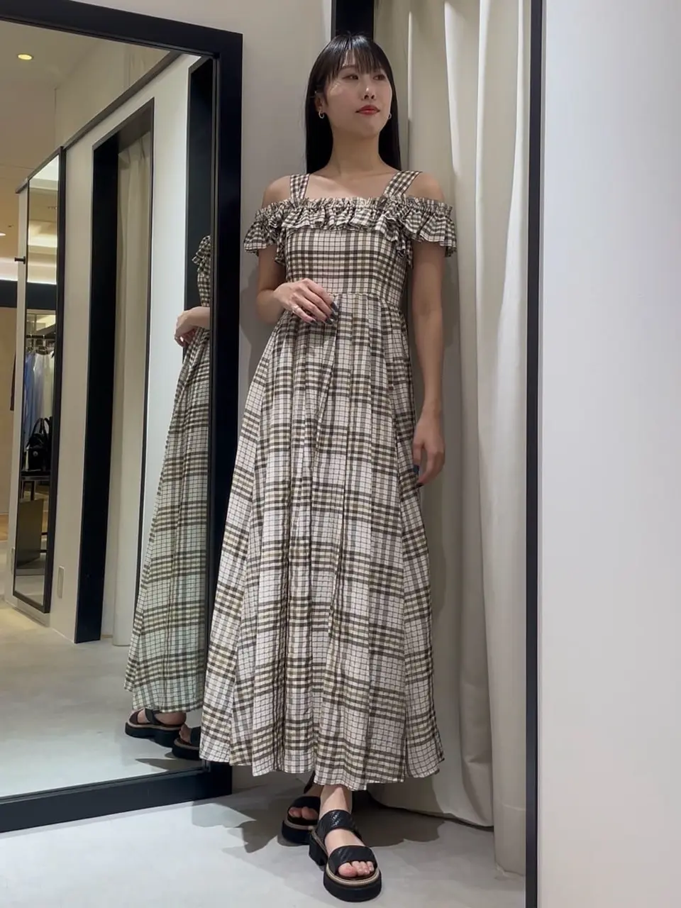 GRACE CONTINENTAL 端場　わかな コーディネート画像