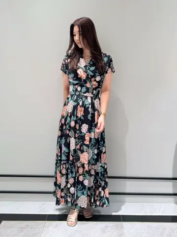 GRACE CONTINENTAL MOMOKO コーディネート画像