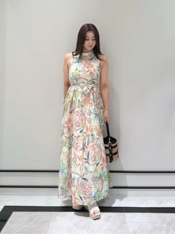 GRACE CONTINENTAL MOMOKO コーディネート画像