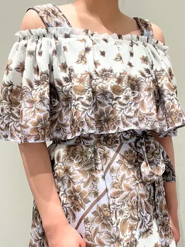 GRACE CONTINENTAL CHISAKO.S コーディネート画像