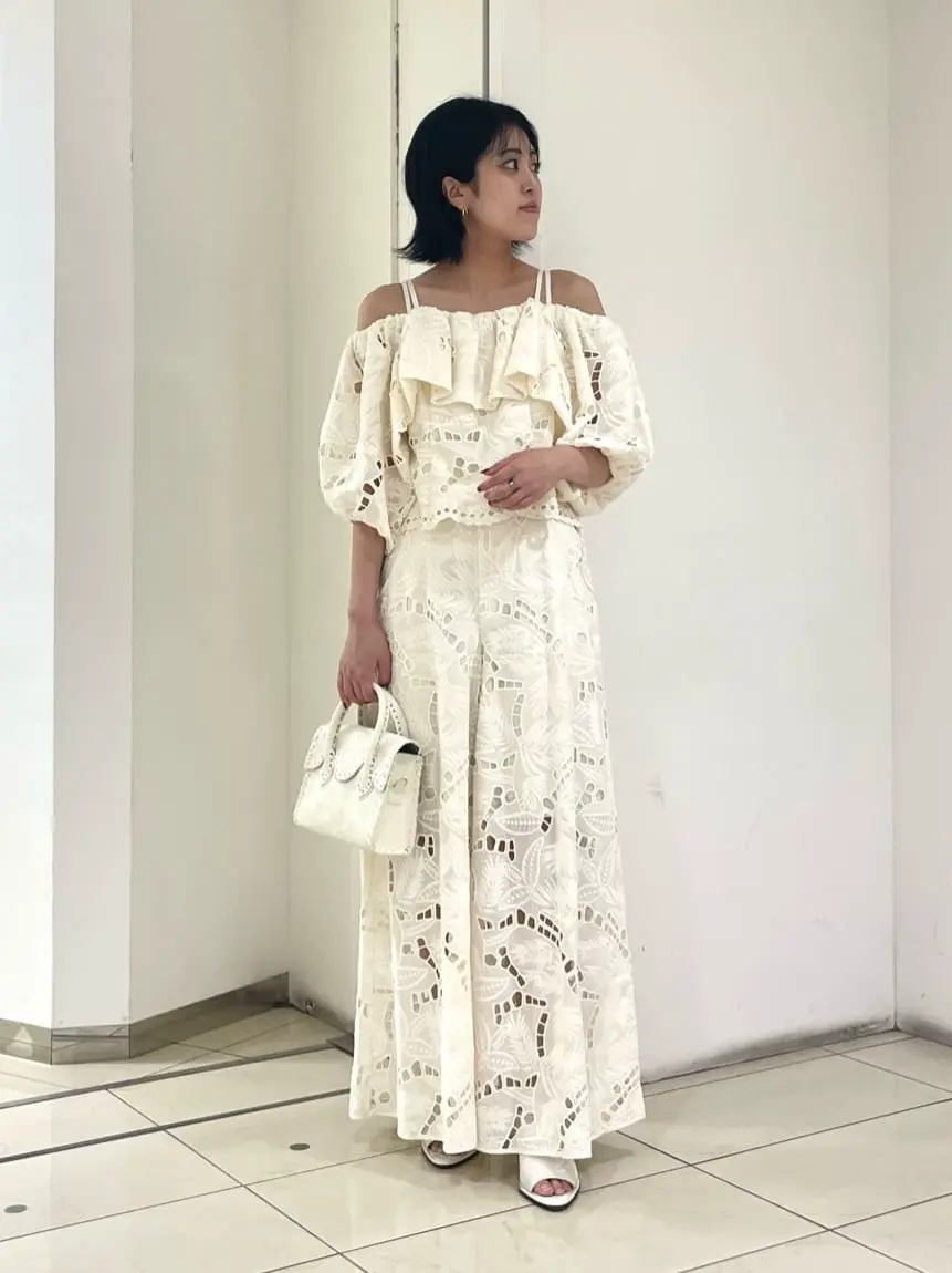 GRACE CONTINENTAL yoshi コーディネート画像