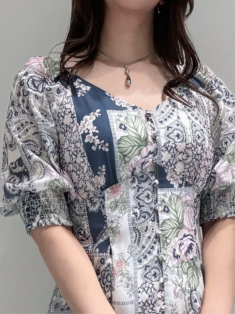 GRACE CONTINENTAL MOMOKO コーディネート画像