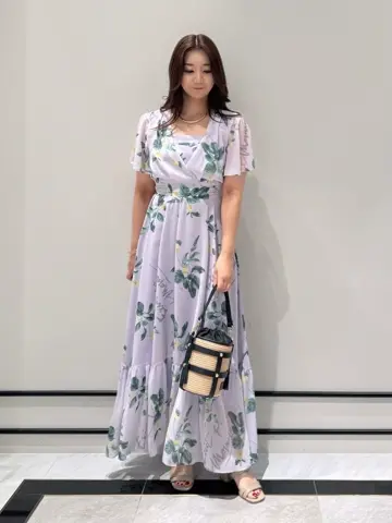 GRACE CONTINENTAL MOMOKO コーディネート画像