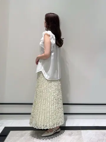 GRACE CONTINENTAL MOMOKO コーディネート画像