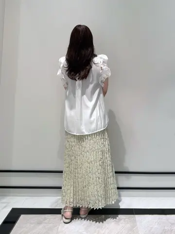 GRACE CONTINENTAL MOMOKO コーディネート画像