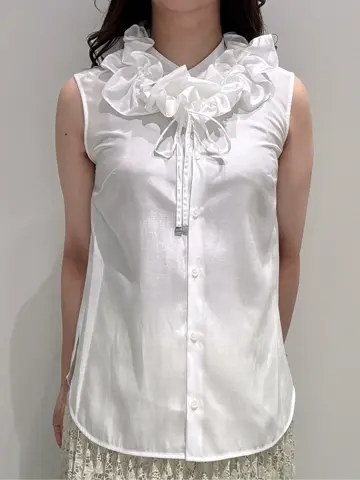 GRACE CONTINENTAL MOMOKO コーディネート画像