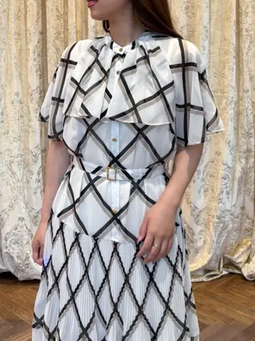 GRACE CONTINENTAL HIGASHIGAWA.R コーディネート画像