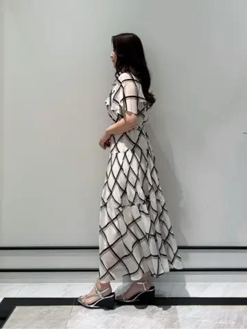 GRACE CONTINENTAL MOMOKO コーディネート画像